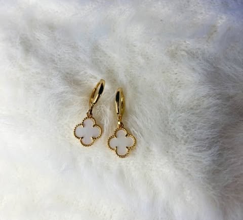 Argolinha “Trevo Perolado”